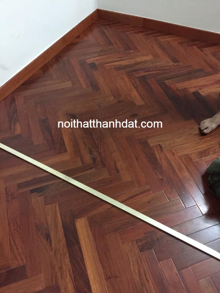 Sàn gỗ Giáng hương Lào cao cấp